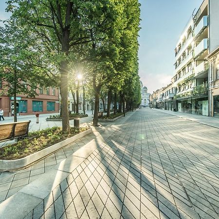 River City Apartments No 2 By Urban Rent Kaunas Bagian luar foto